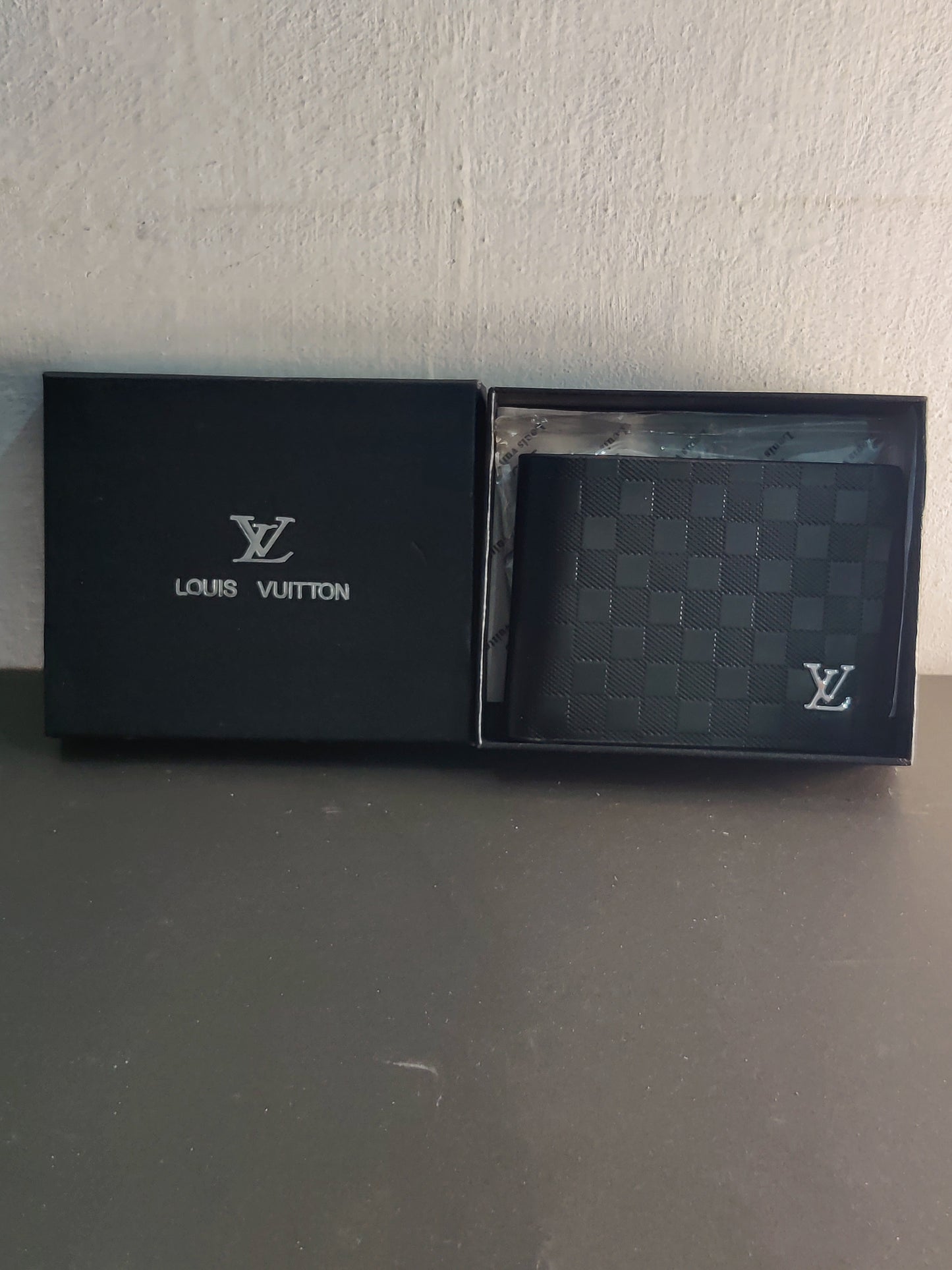 Louis Vuitton Men's Bifold Wallet